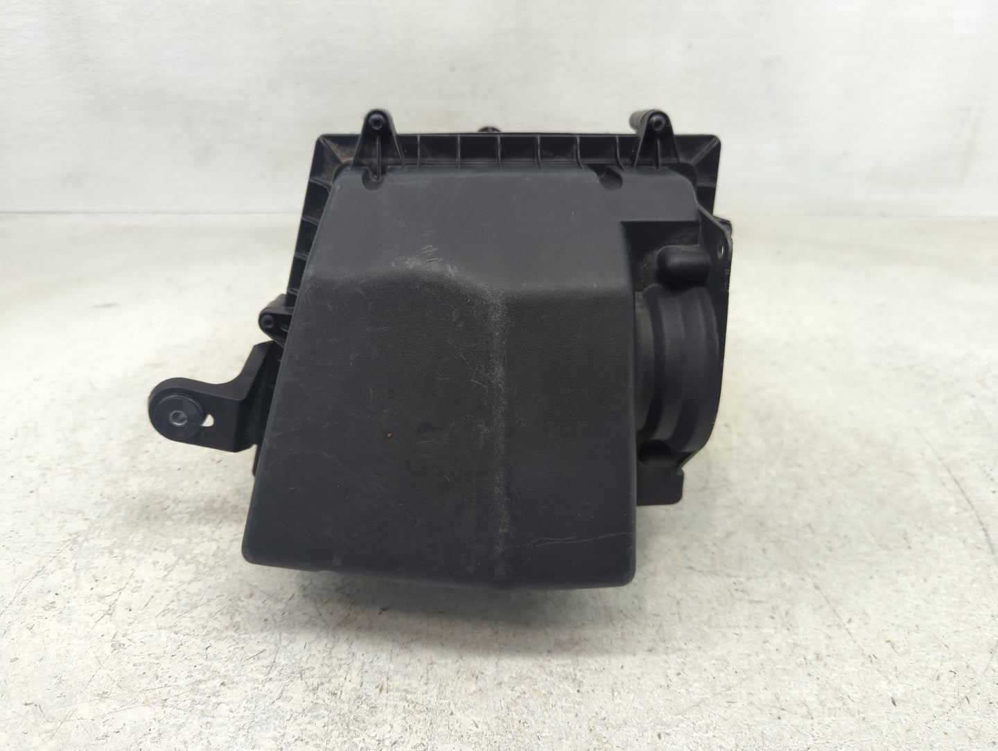 2016-2019 Jaguar Xf Air Cleaner Intake-duct Hose Tube - Oemusedautoparts1.com
