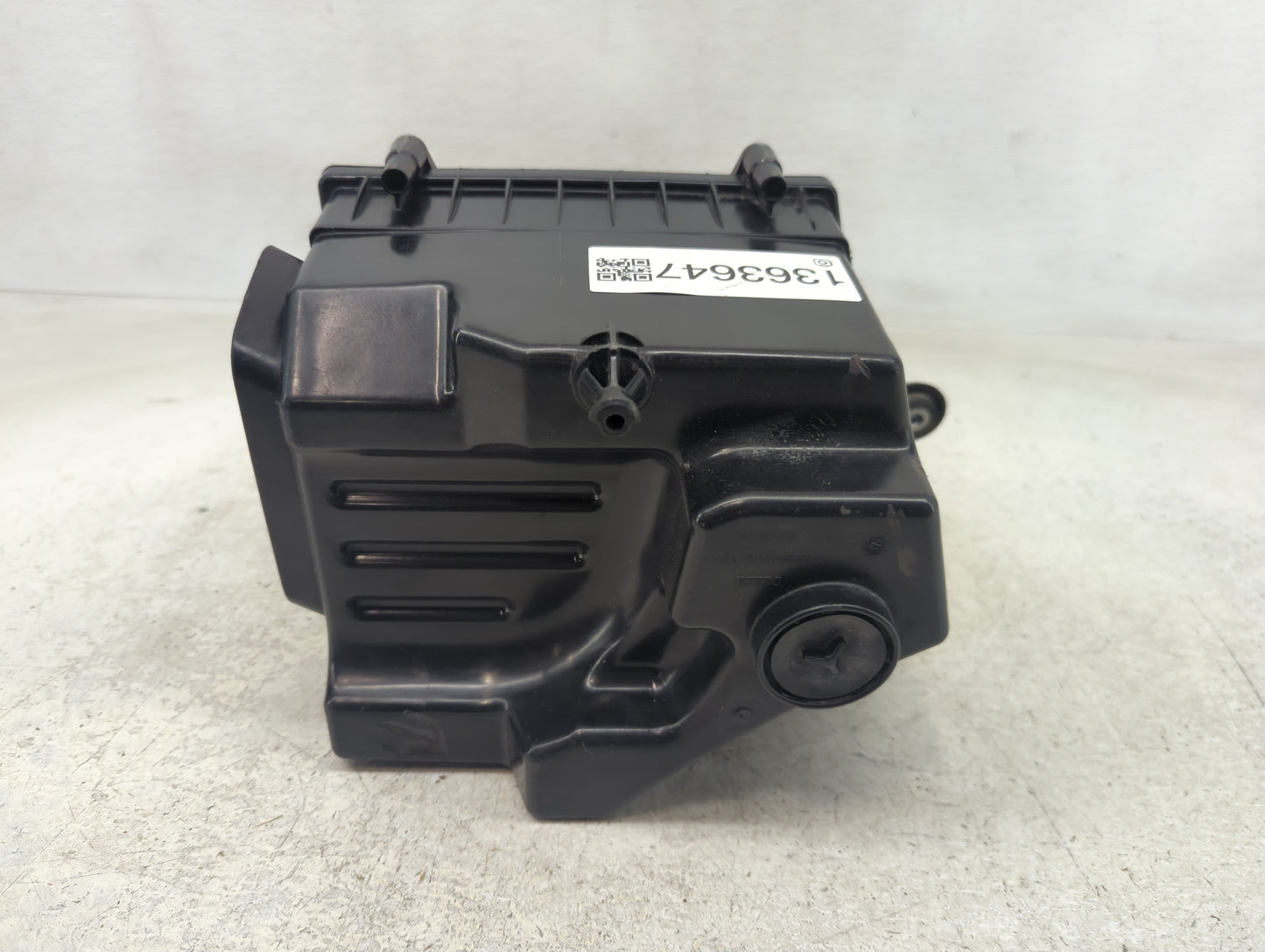 2016-2019 Jaguar Xf Air Cleaner Intake-duct Hose Tube - Oemusedautoparts1.com