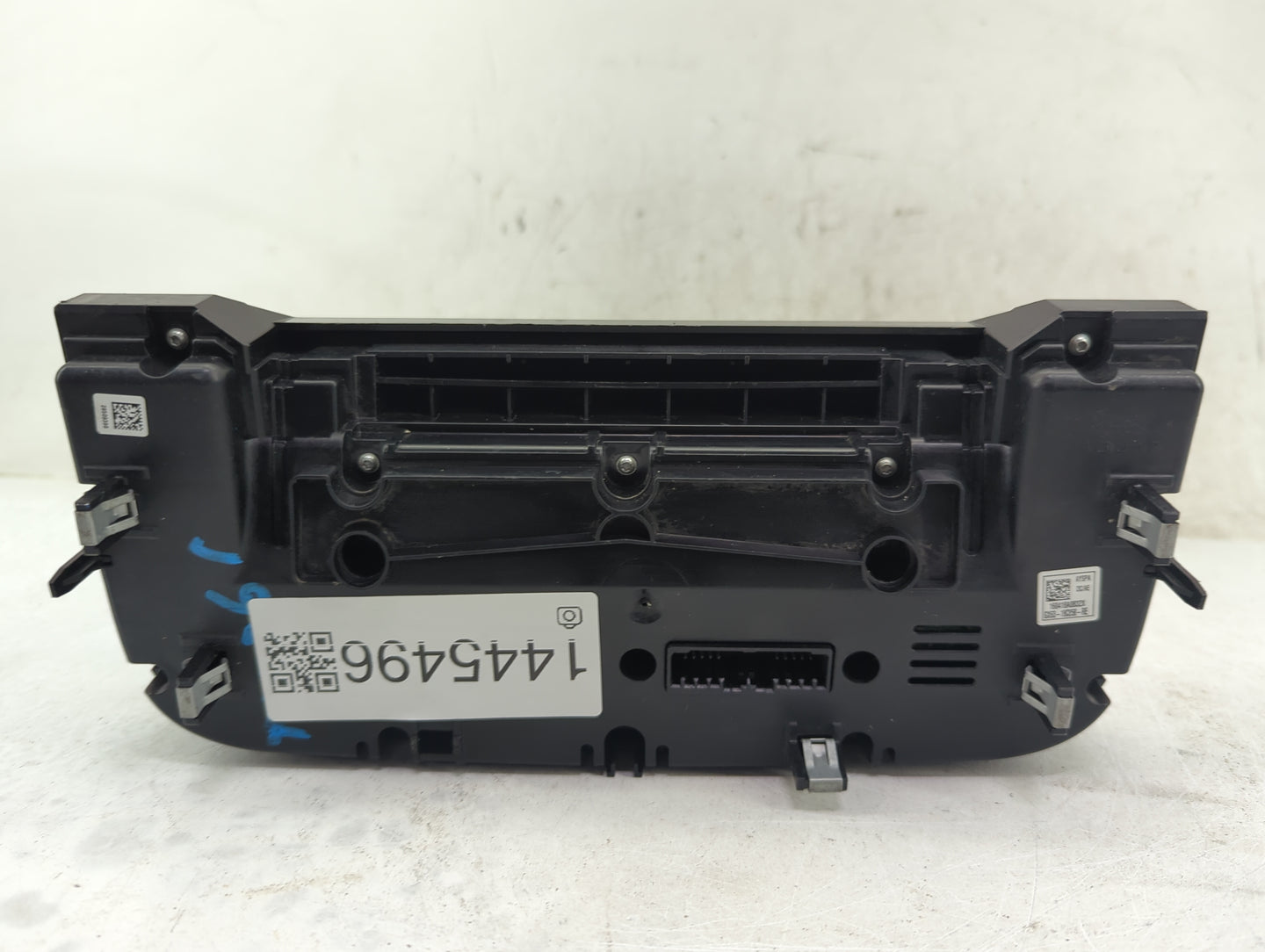 2017 Jaguar Xf Climate Control Module Temperature AC/Heater Replacement P/N:GX63-18C858-RE Fits OEM Used Auto Parts - Oemuse