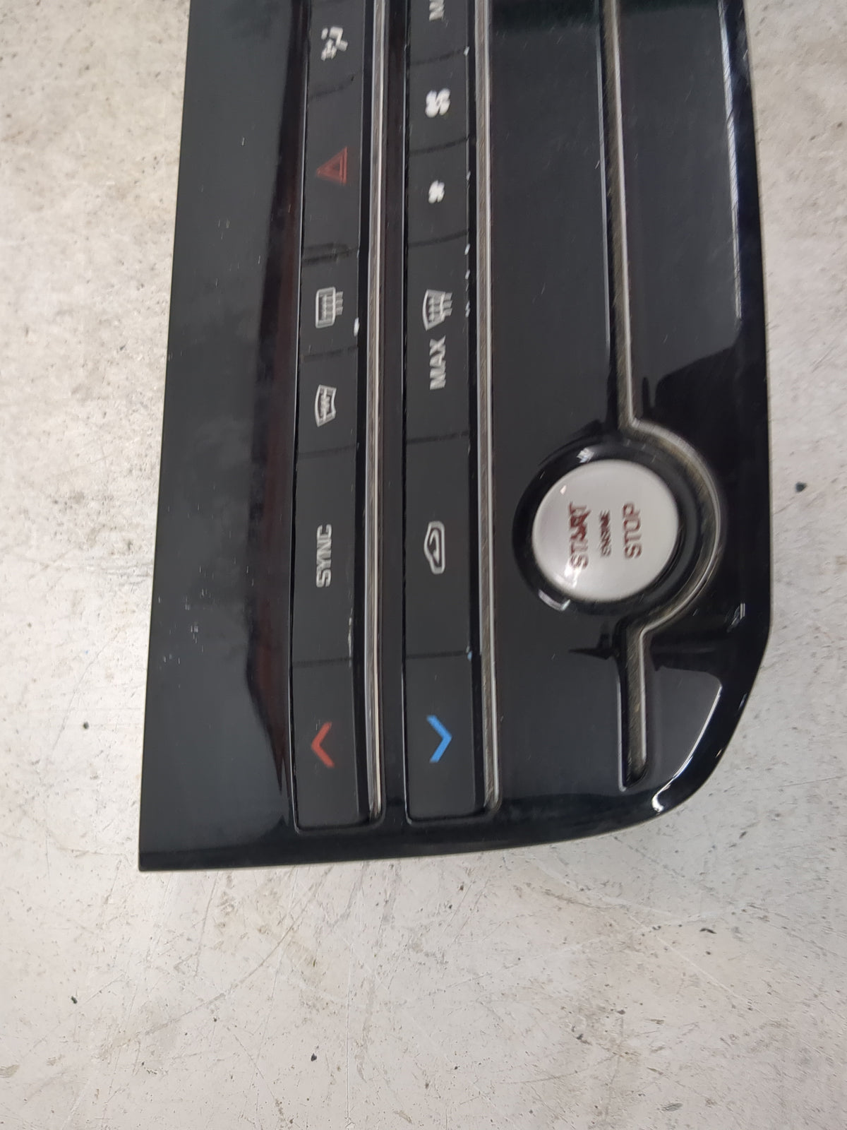 2016-2017 Jaguar Xf Climate Control Module Temperature AC/Heater Replacement P/N:GX63-18C858-SD 160318A1316X Fits Fits 2016 