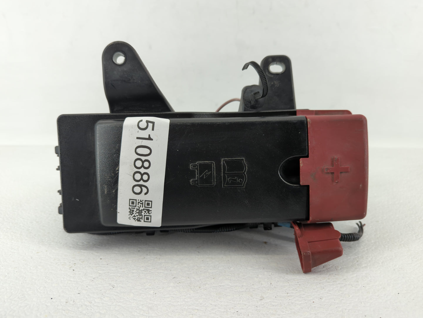 2016-2019 Jaguar Xf Fusebox Fuse Box Panel Relay Module P/N:GX73-14A076-AA GX73-14A076-DA Fits Fits 2016 2017 2018 2019 OEM 