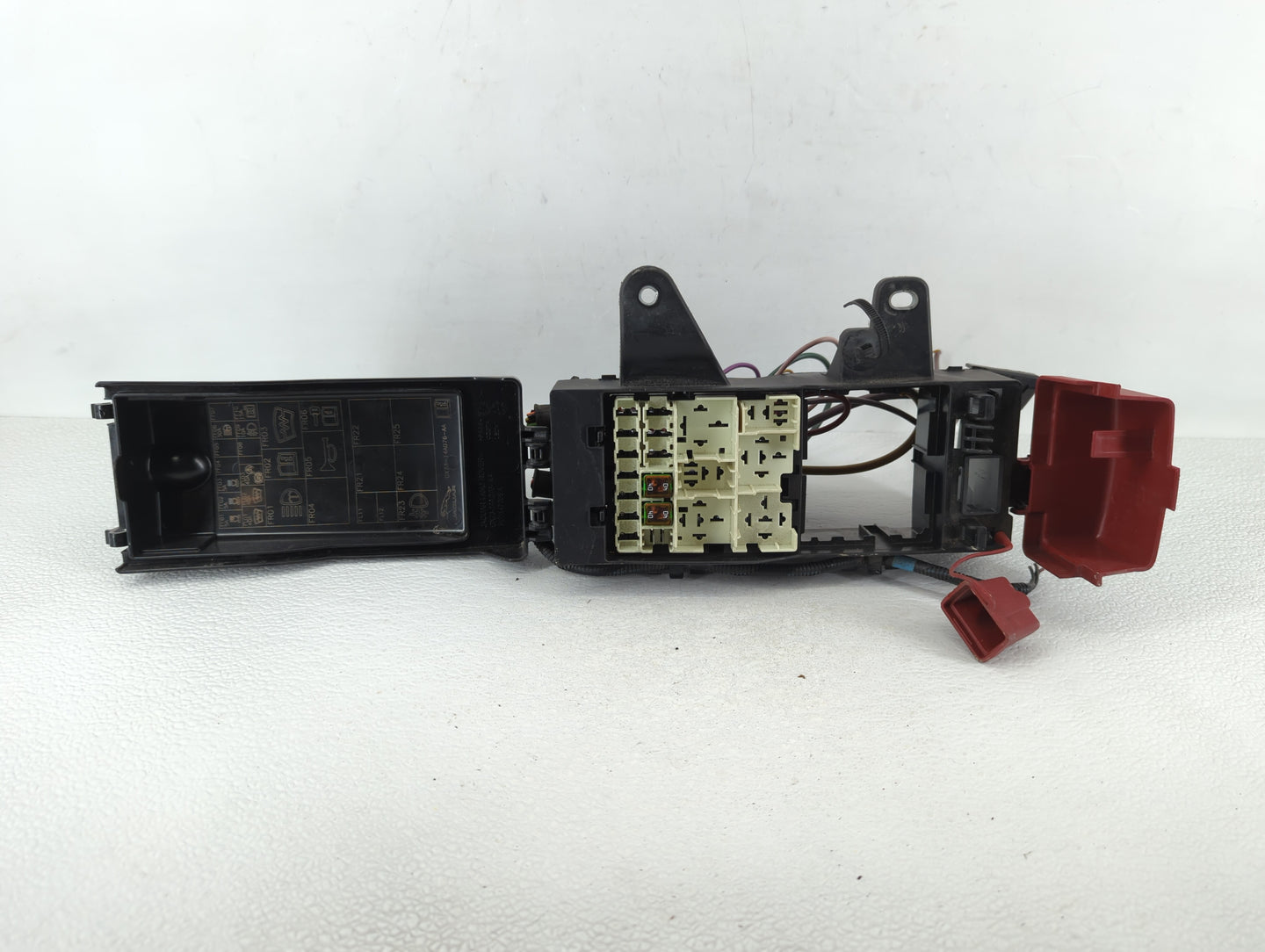 2016-2019 Jaguar Xf Fusebox Fuse Box Panel Relay Module P/N:GX73-14A076-AA GX73-14A076-DA Fits Fits 2016 2017 2018 2019 OEM 