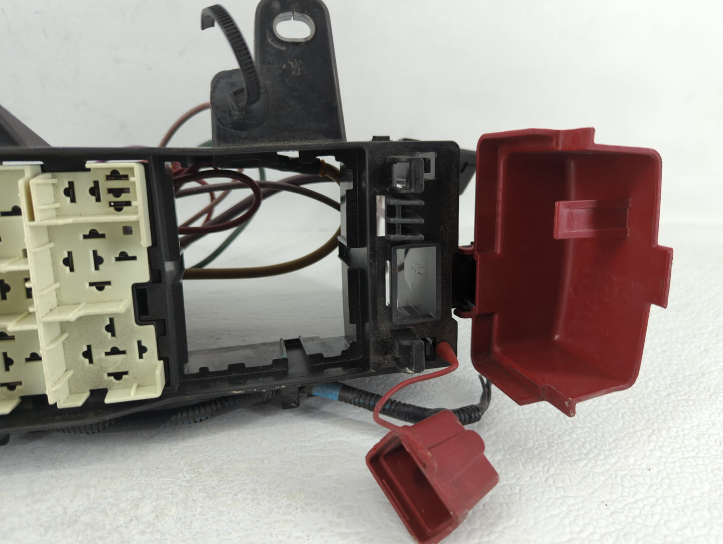 2016-2019 Jaguar Xf Fusebox Fuse Box Panel Relay Module P/N:GX73-14A076-AA GX73-14A076-DA Fits Fits 2016 2017 2018 2019 OEM 