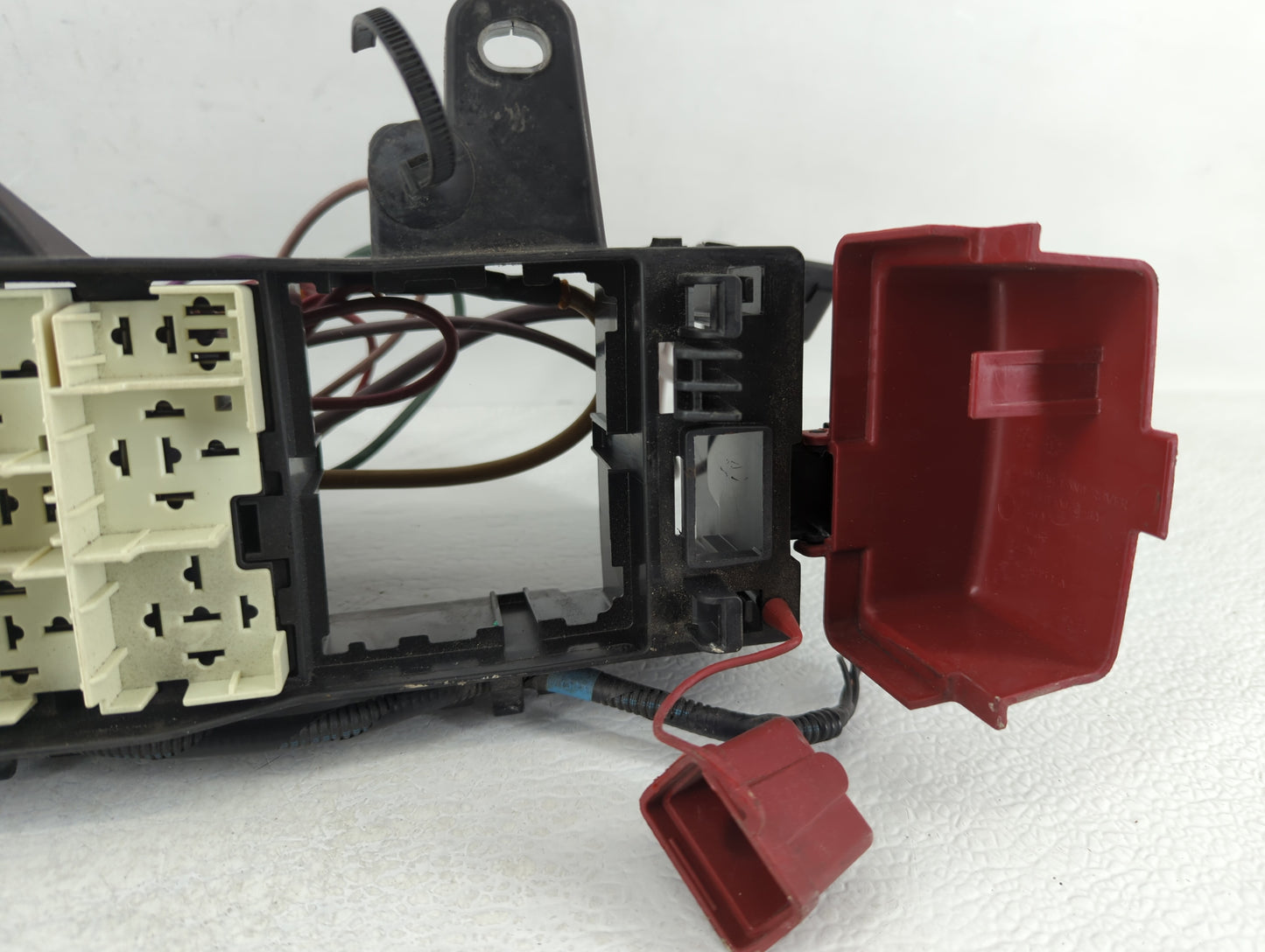 2016-2019 Jaguar Xf Fusebox Fuse Box Panel Relay Module P/N:GX73-14A076-AA GX73-14A076-DA Fits Fits 2016 2017 2018 2019 OEM 