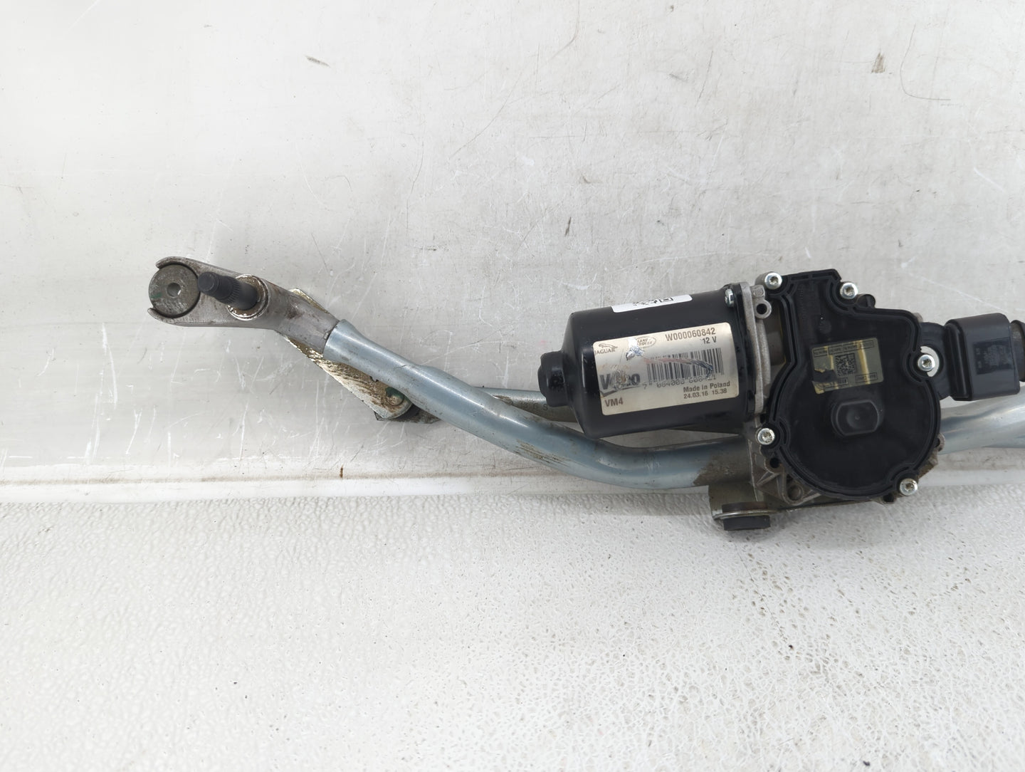2017 Jaguar Xf Front Windshield Wiper Motor P/N:W000060842 Fits OEM Used Auto Parts - Oemusedautoparts1.com