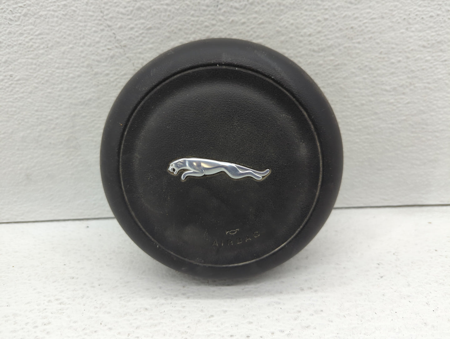 2017 Jaguar Xf Air Bag Driver Left Steering Wheel Mounted P/N:GX63-043B13-BC8PUJ 0589-P1-000148 Fits OEM Used Auto Parts - O