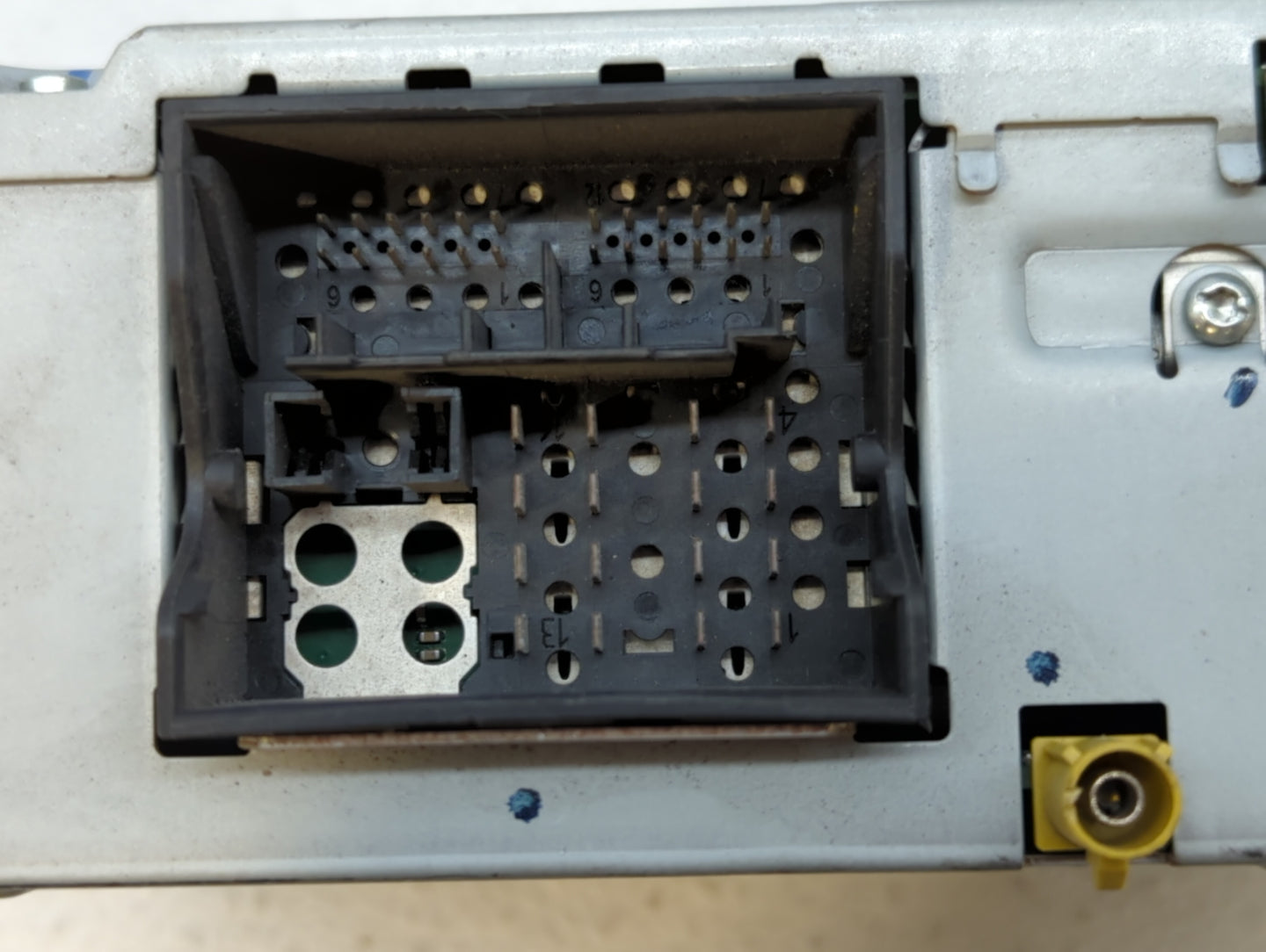 2016-2017 Jaguar Xf Radio AM FM Cd Player Receiver Replacement P/N:HX63-18K812-DC Fits Fits 2016 2017 2018 OEM Used Auto Par