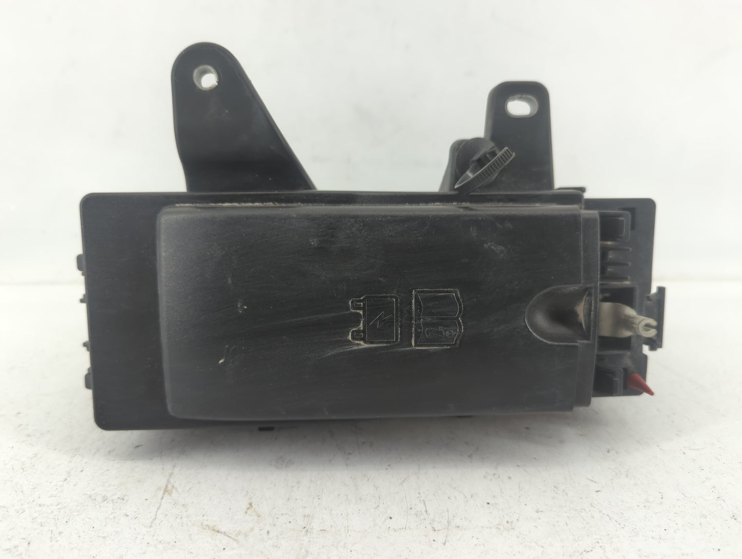2016-2019 Jaguar Xf Fusebox Fuse Box Panel Relay Module P/N:GX73-14A076-AA Fits Fits 2016 2017 2018 2019 OEM Used Auto Parts