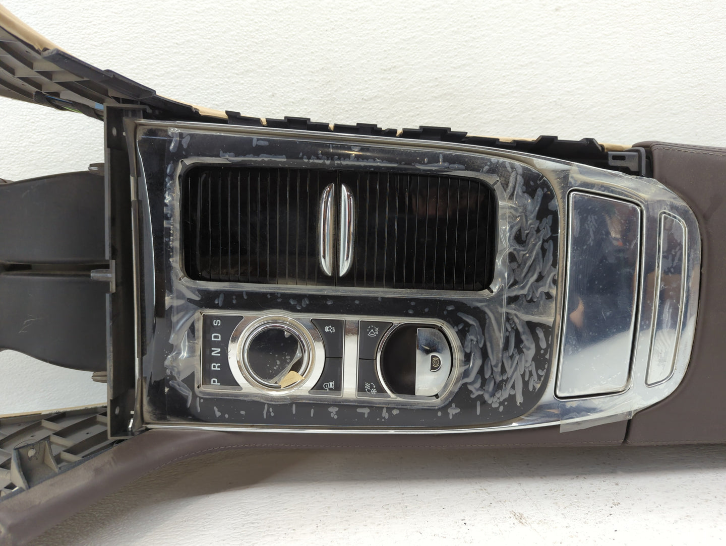 2017 Jaguar Xj Center Floor Console P/N:FW93-18D687-DE Fits OEM Used Auto Parts - Oemusedautoparts1.com