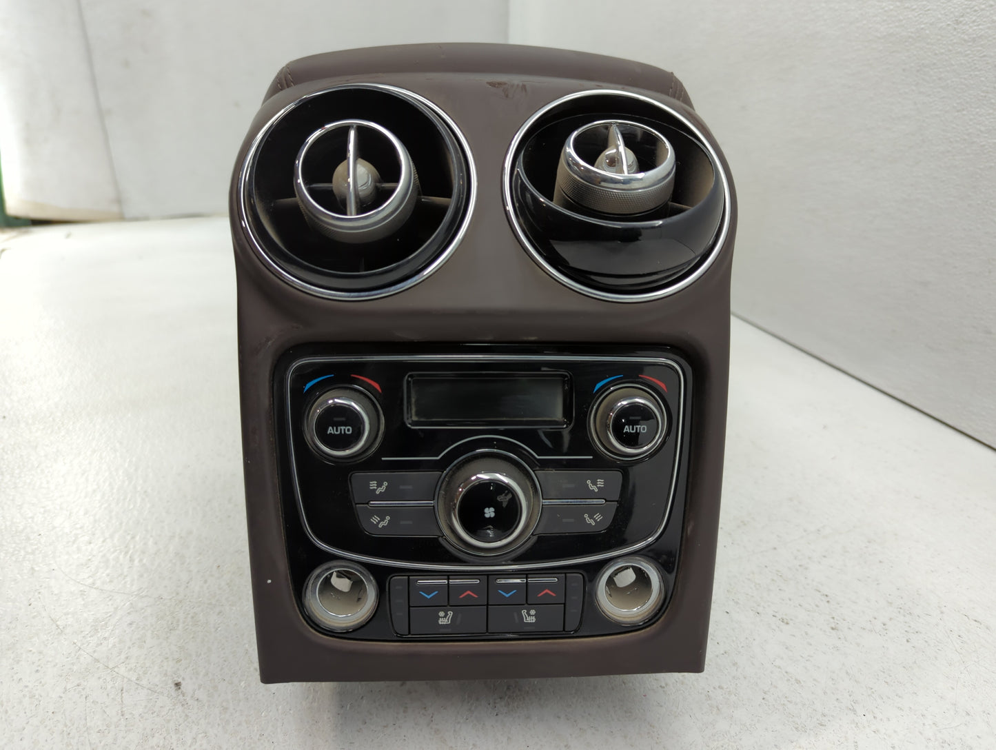 2017 Jaguar Xj Center Floor Console P/N:FW93-18D687-DE Fits OEM Used Auto Parts - Oemusedautoparts1.com