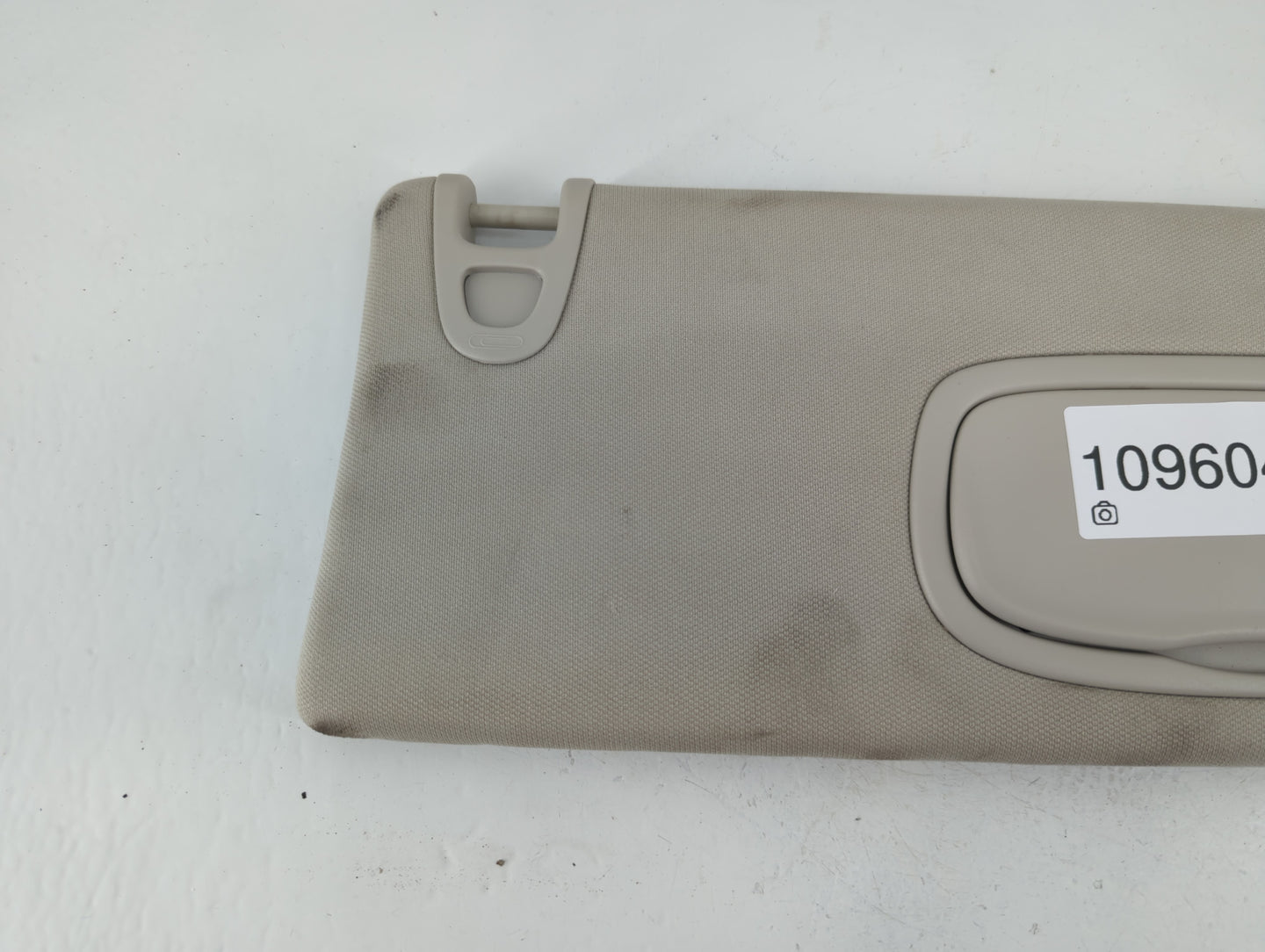 2014-2018 Jeep Cherokee Sun Visor Shade Replacement Passenger Right Mirror Fits Fits 2014 2015 2016 2017 2018 OEM Used Auto 