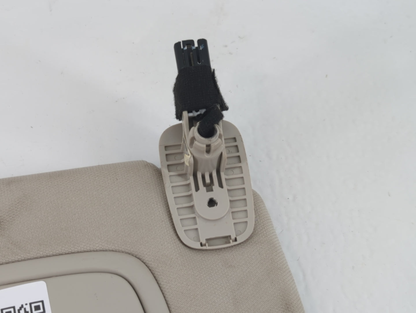 2014-2018 Jeep Cherokee Sun Visor Shade Replacement Passenger Right Mirror Fits Fits 2014 2015 2016 2017 2018 OEM Used Auto 
