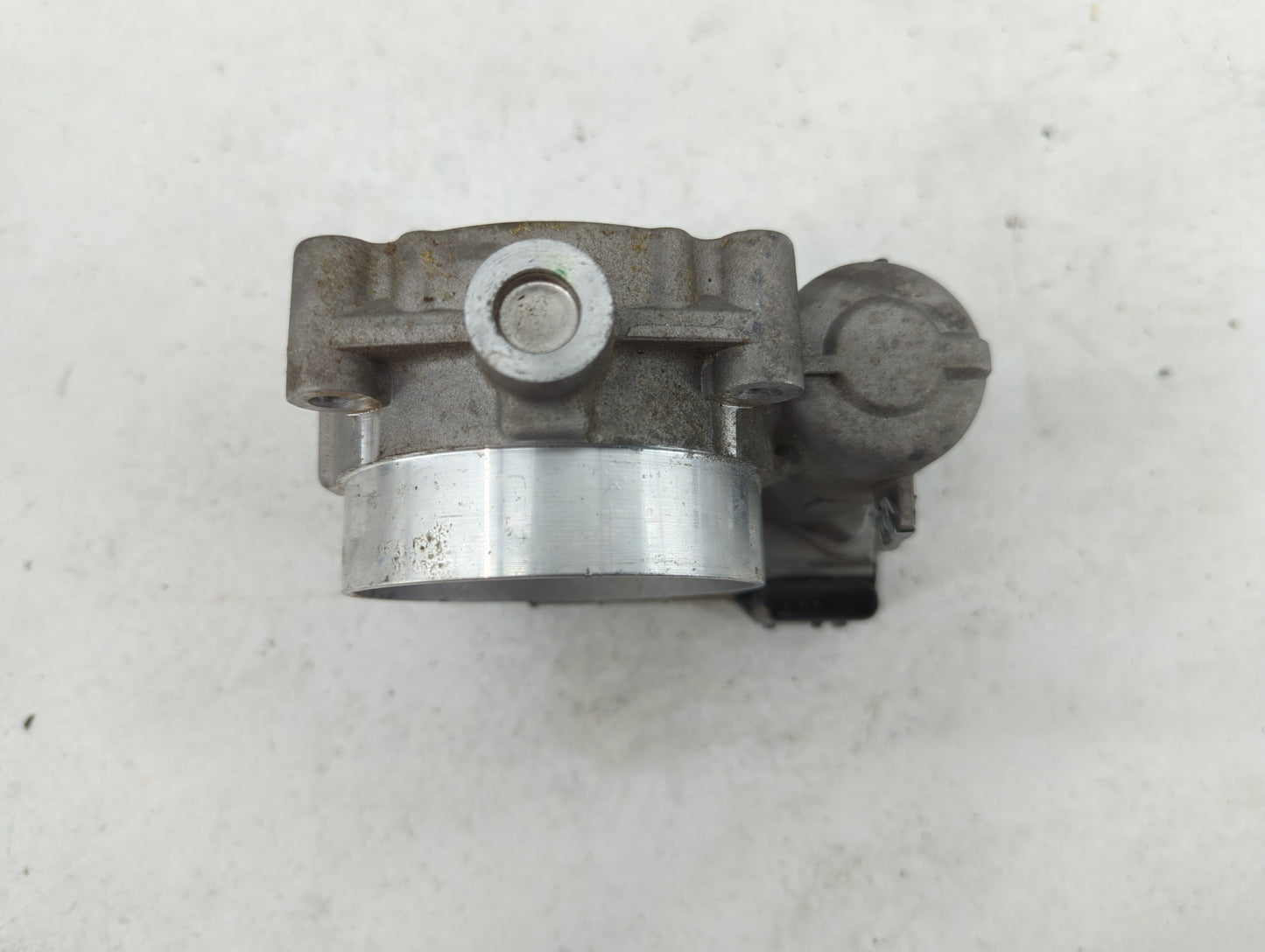 2014-2022 Jeep Cherokee Throttle Body Fits Fits 2011 2012 2013 2014 2015 2016 2017 2018 2019 2020 2021 2022 OEM Used Auto Pa