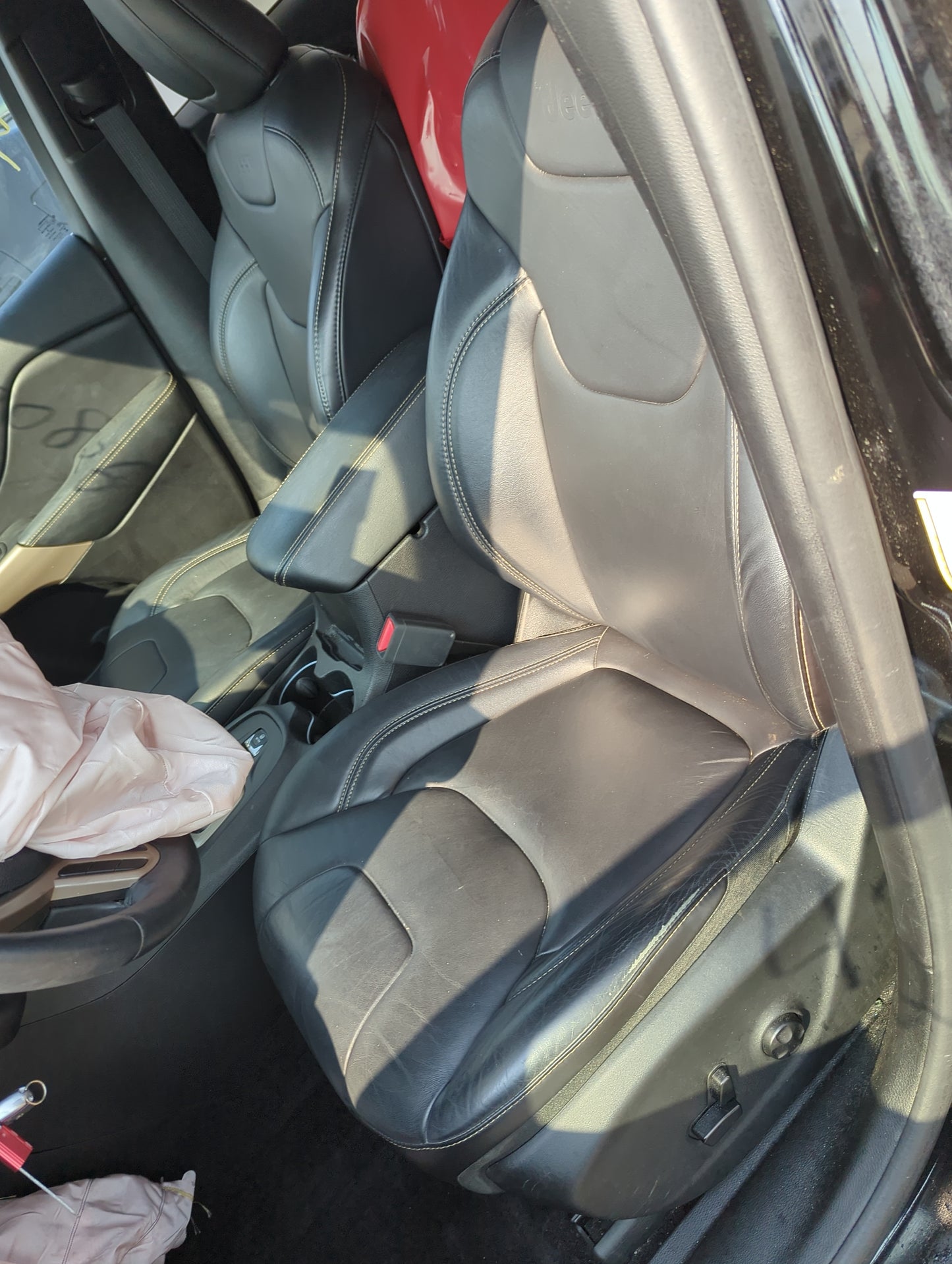 2015-2022 Jeep Cherokee Driver Front Seat Oem - Oemusedautoparts1.com