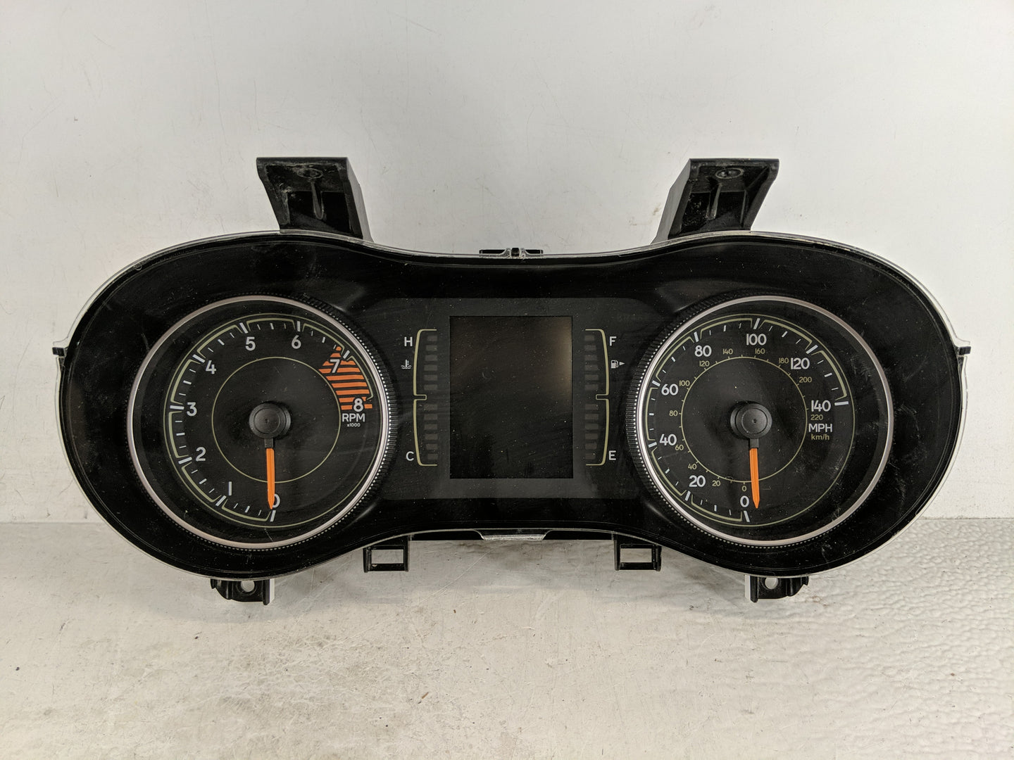 2017-2018 Jeep Cherokee Instrument Cluster Speedometer Gauges P/N:P68309018AC Fits Fits 2017 2018 OEM Used Auto Parts - Oemu