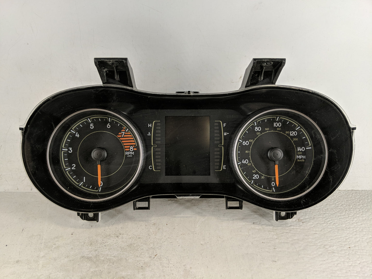 2017-2018 Jeep Cherokee Instrument Cluster Speedometer Gauges P/N:P68309018AC Fits Fits 2017 2018 OEM Used Auto Parts - Oemu