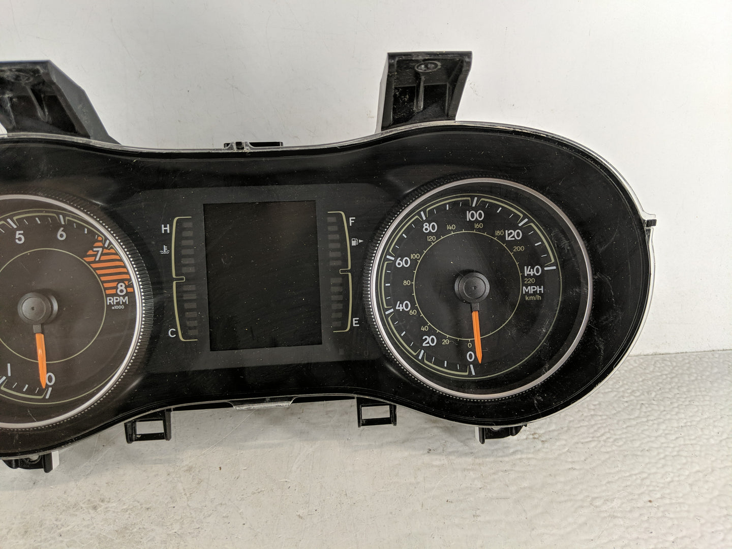 2017-2018 Jeep Cherokee Instrument Cluster Speedometer Gauges P/N:P68309018AC Fits Fits 2017 2018 OEM Used Auto Parts - Oemu
