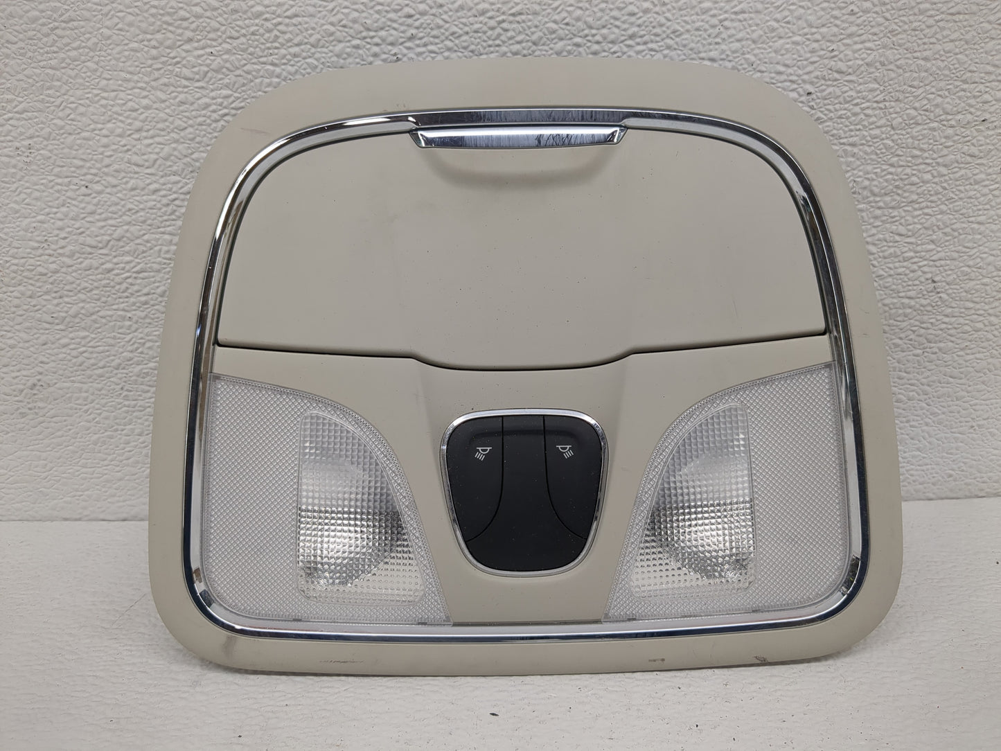 2017 Jeep Cherokee Overhead Roof Console - Oemusedautoparts1.com