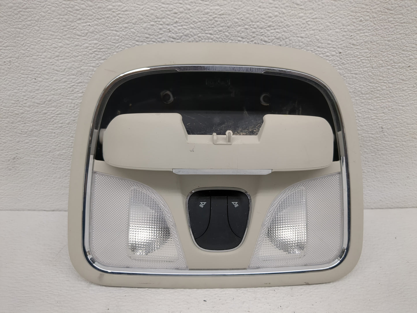 2017 Jeep Cherokee Overhead Roof Console - Oemusedautoparts1.com