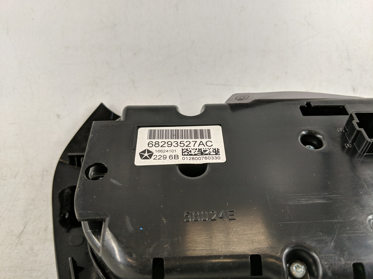2015-2018 Jeep Cherokee Climate Control Module Temperature AC/Heater Replacement P/N:68293527AC Fits Fits 2015 2016 2017 201