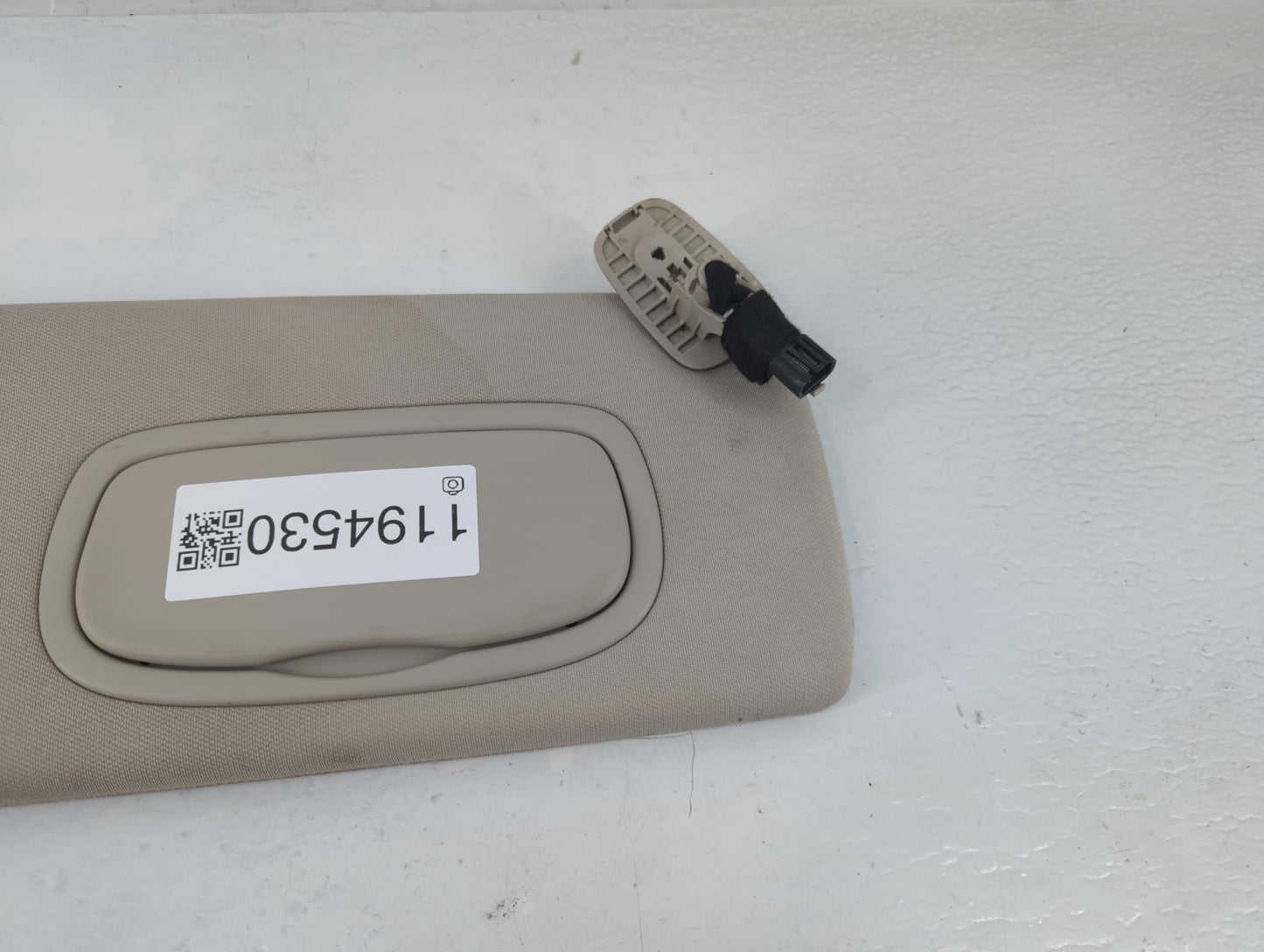 2014-2018 Jeep Cherokee Sun Visor Shade Replacement Passenger Right Mirror Fits Fits 2014 2015 2016 2017 2018 OEM Used Auto 