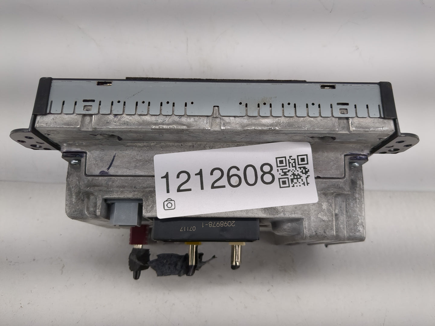 2017 Jeep Cherokee Information Display Screen 1212608 - Oemusedautoparts1.com