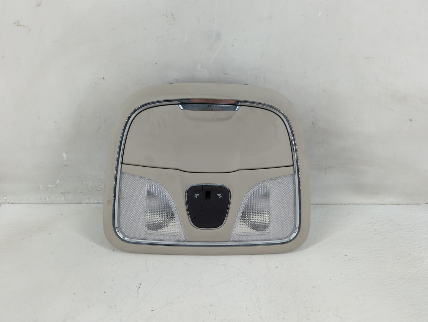 2017 Jeep Cherokee Overhead Roof Console - Oemusedautoparts1.com