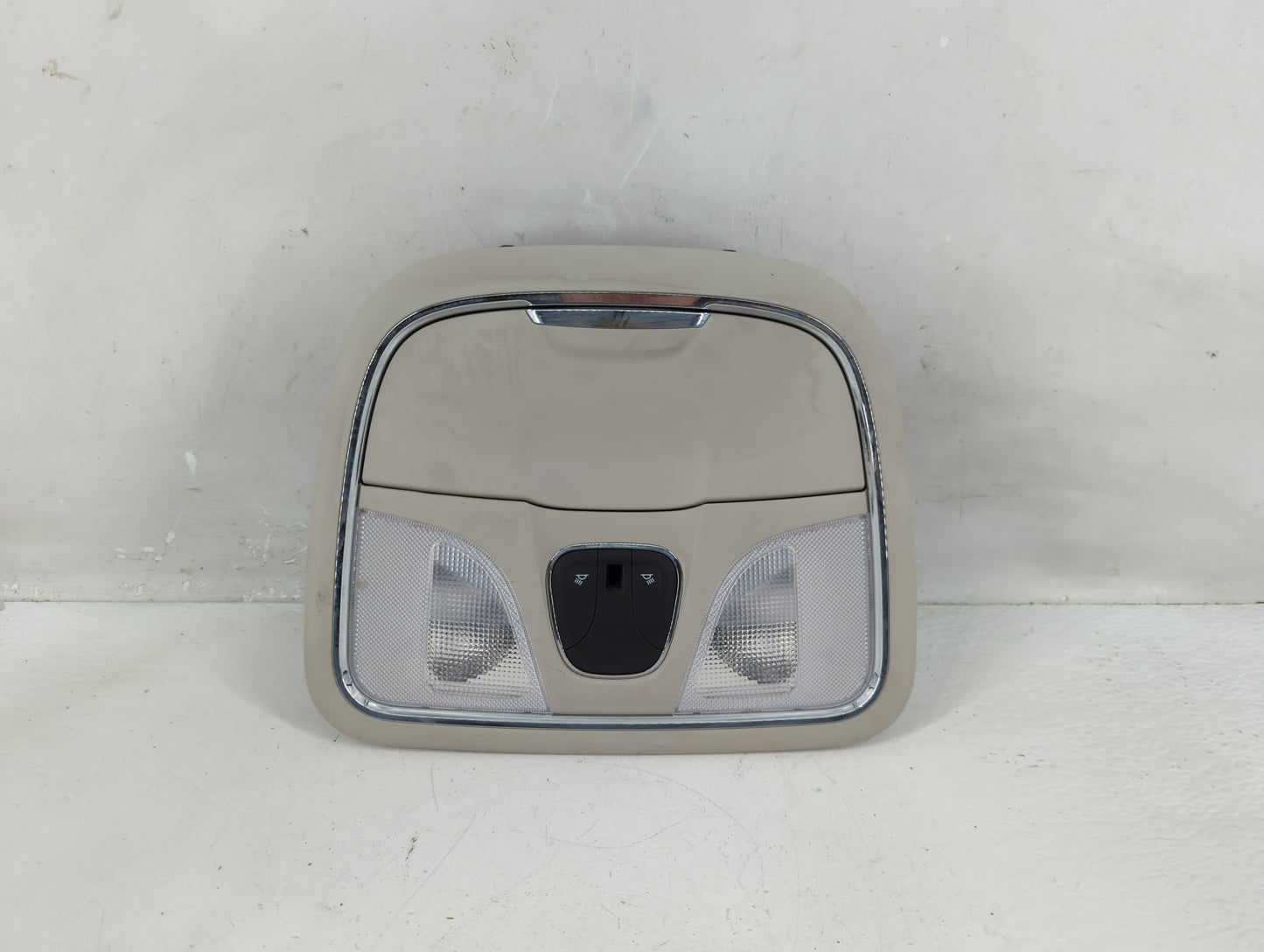 2017 Jeep Cherokee Overhead Roof Console - Oemusedautoparts1.com