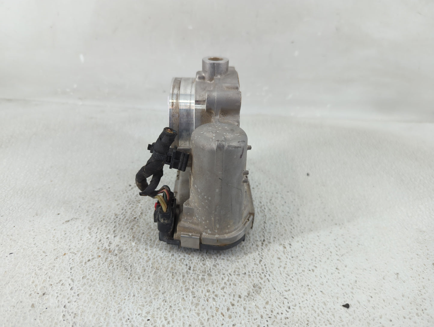 2014-2022 Jeep Cherokee Throttle Body P/N:0 280 750 570 05184349AC Fits OEM Used Auto Parts - Oemusedautoparts1.com