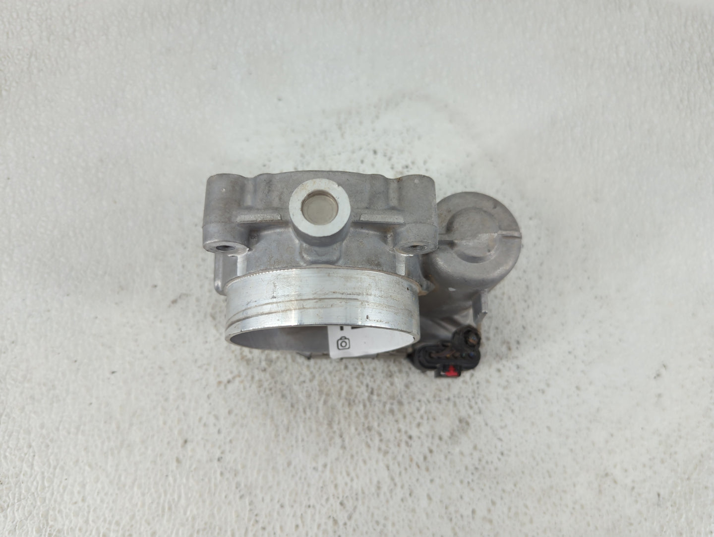 2014-2022 Jeep Cherokee Throttle Body P/N:0 280 750 570 05184349AC Fits OEM Used Auto Parts - Oemusedautoparts1.com