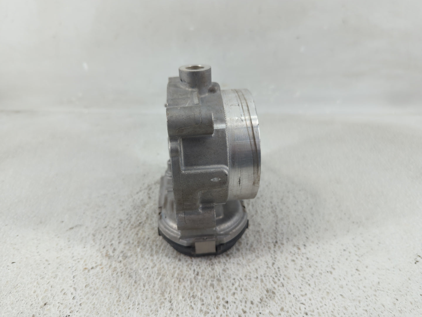 2014-2022 Jeep Cherokee Throttle Body P/N:0 280 750 570 05184349AC Fits OEM Used Auto Parts - Oemusedautoparts1.com