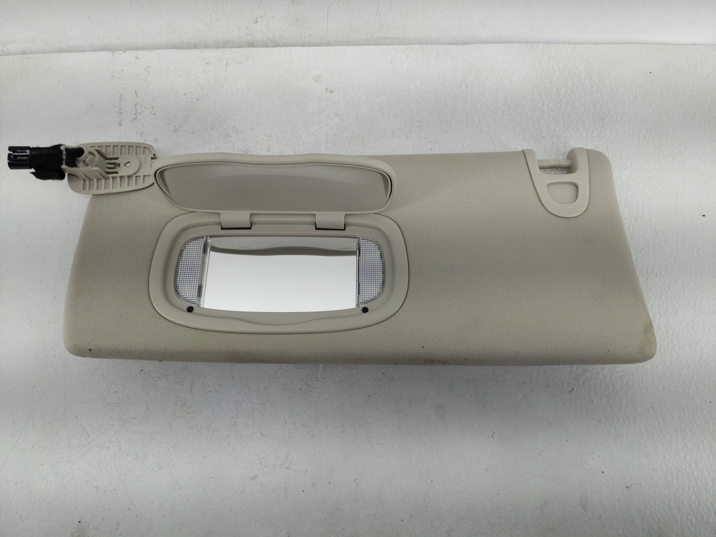2014-2018 Jeep Cherokee Sun Visor Shade Replacement Driver Left Mirror Fits Fits 2014 2015 2016 2017 2018 OEM Used Auto Part
