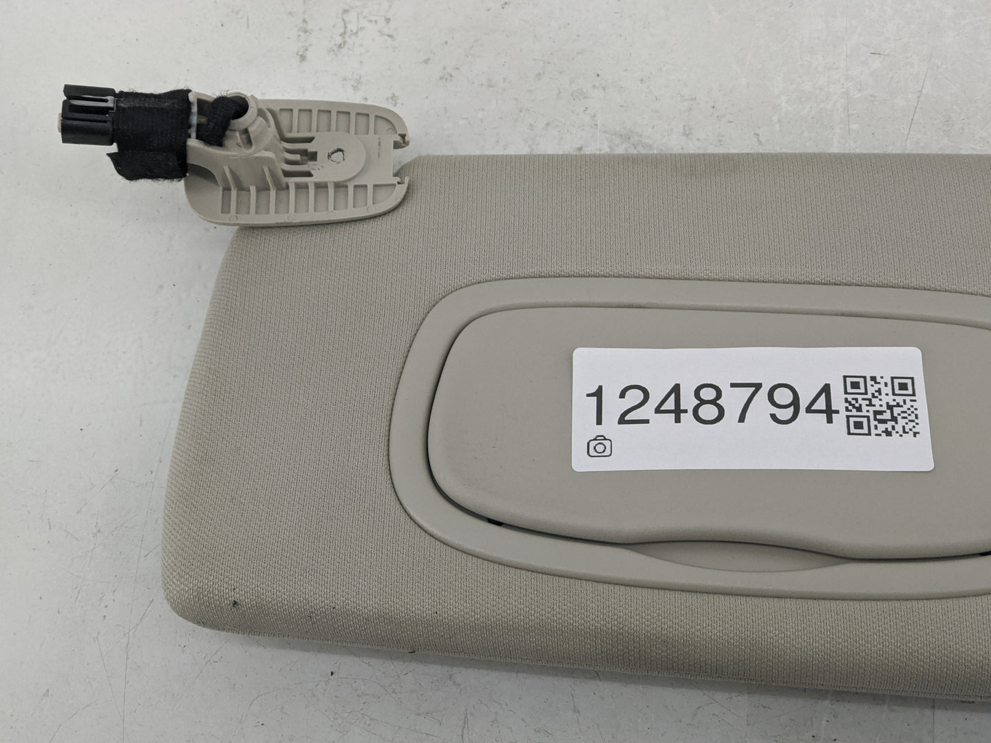 2014-2018 Jeep Cherokee Sun Visor Shade Replacement Driver Left Mirror Fits Fits 2014 2015 2016 2017 2018 OEM Used Auto Part