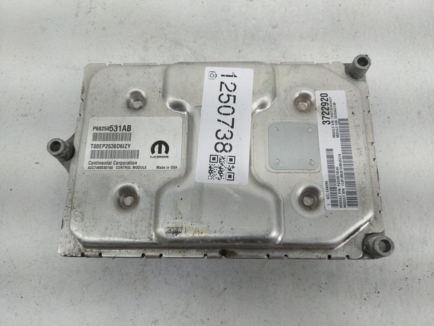 2016-2017 Jeep Cherokee PCM Engine Control Computer ECU ECM PCU OEM P/N:P68305705AC P68258531AB Fits Fits 2016 2017 OEM Used