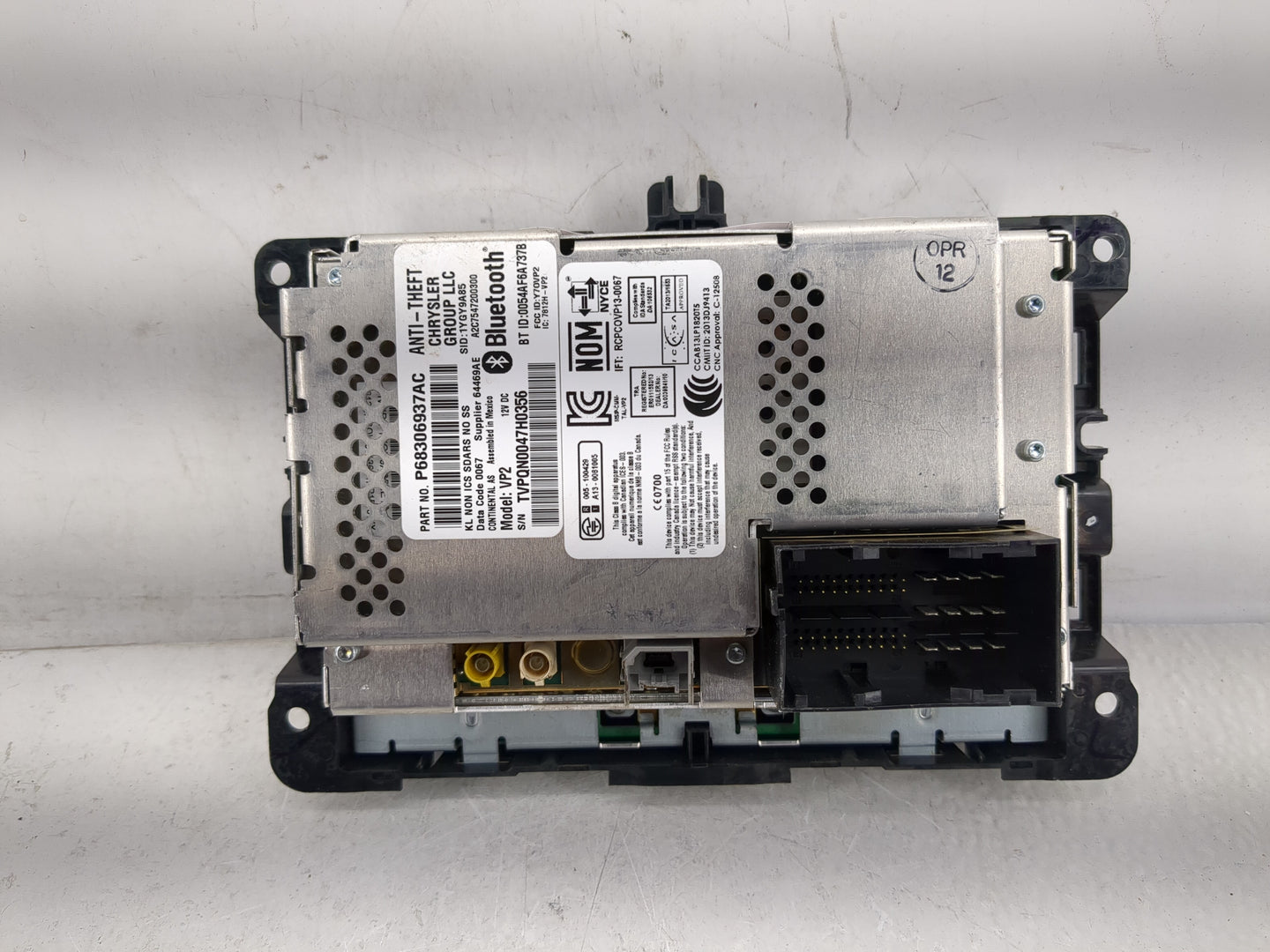 2017 Jeep Cherokee Radio AM FM Cd Player Receiver Replacement P/N:P68306937AC Fits OEM Used Auto Parts - Oemusedautoparts1.c