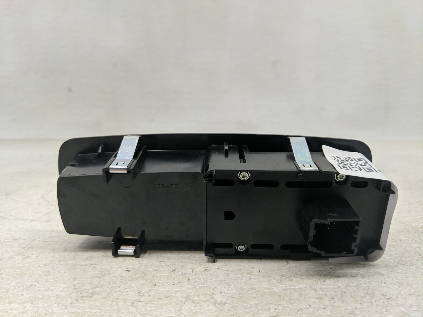 2017 Jeep Cherokee Fusebox Fuse Box Panel Relay Module P/N:68268251AC Fits OEM Used Auto Parts - Oemusedautoparts1.com