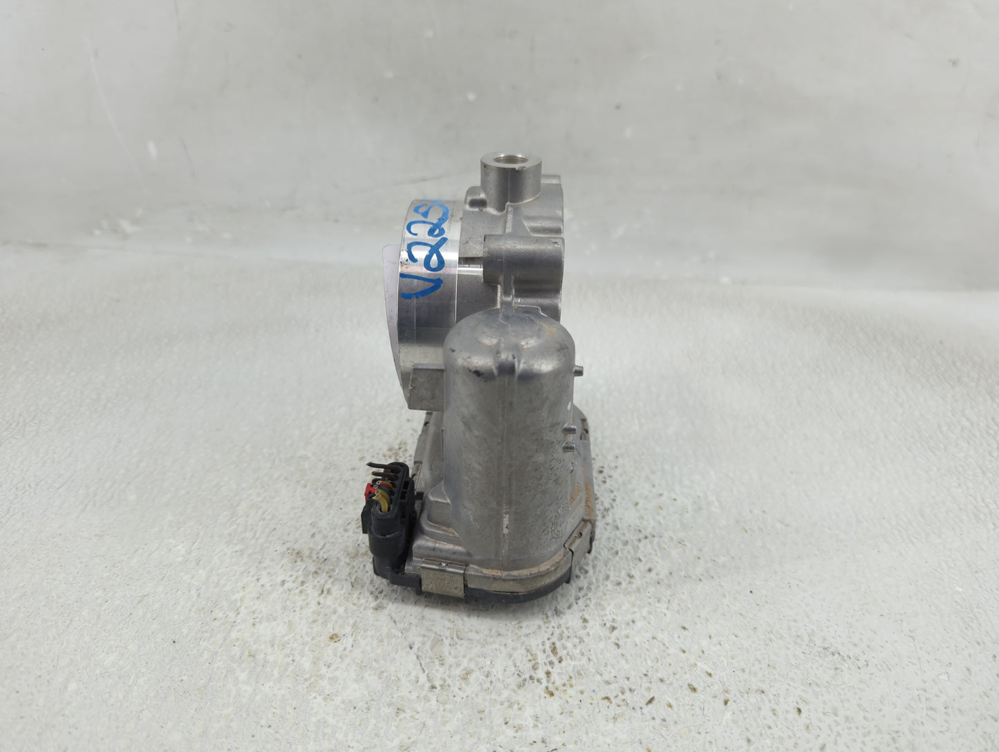 2014-2022 Jeep Cherokee Throttle Body P/N:0 280 750 570 05184349AC Fits OEM Used Auto Parts - Oemusedautoparts1.com