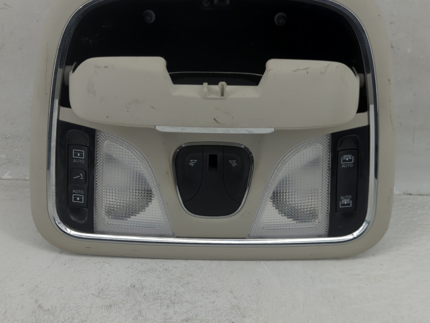 2017 Jeep Cherokee Overhead Roof Console - Oemusedautoparts1.com