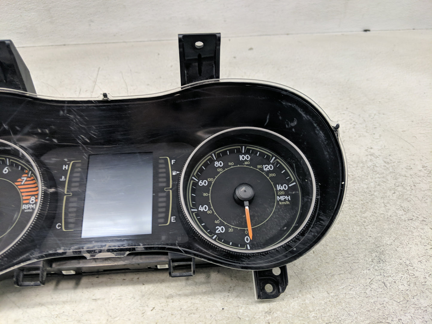 2017-2018 Jeep Cherokee Instrument Cluster Speedometer Gauges Fits Fits 2017 2018 OEM Used Auto Parts - Oemusedautoparts1.co