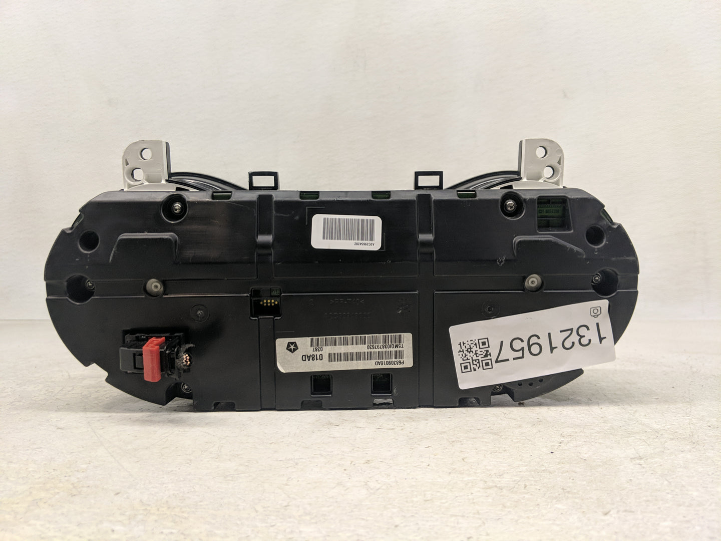 2017-2018 Jeep Cherokee Instrument Cluster Speedometer Gauges Fits Fits 2017 2018 OEM Used Auto Parts - Oemusedautoparts1.co