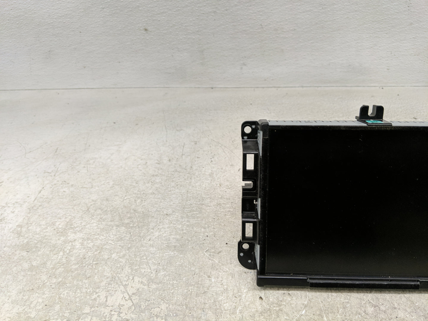 2017 Jeep Cherokee Information Display Screen - Oemusedautoparts1.com