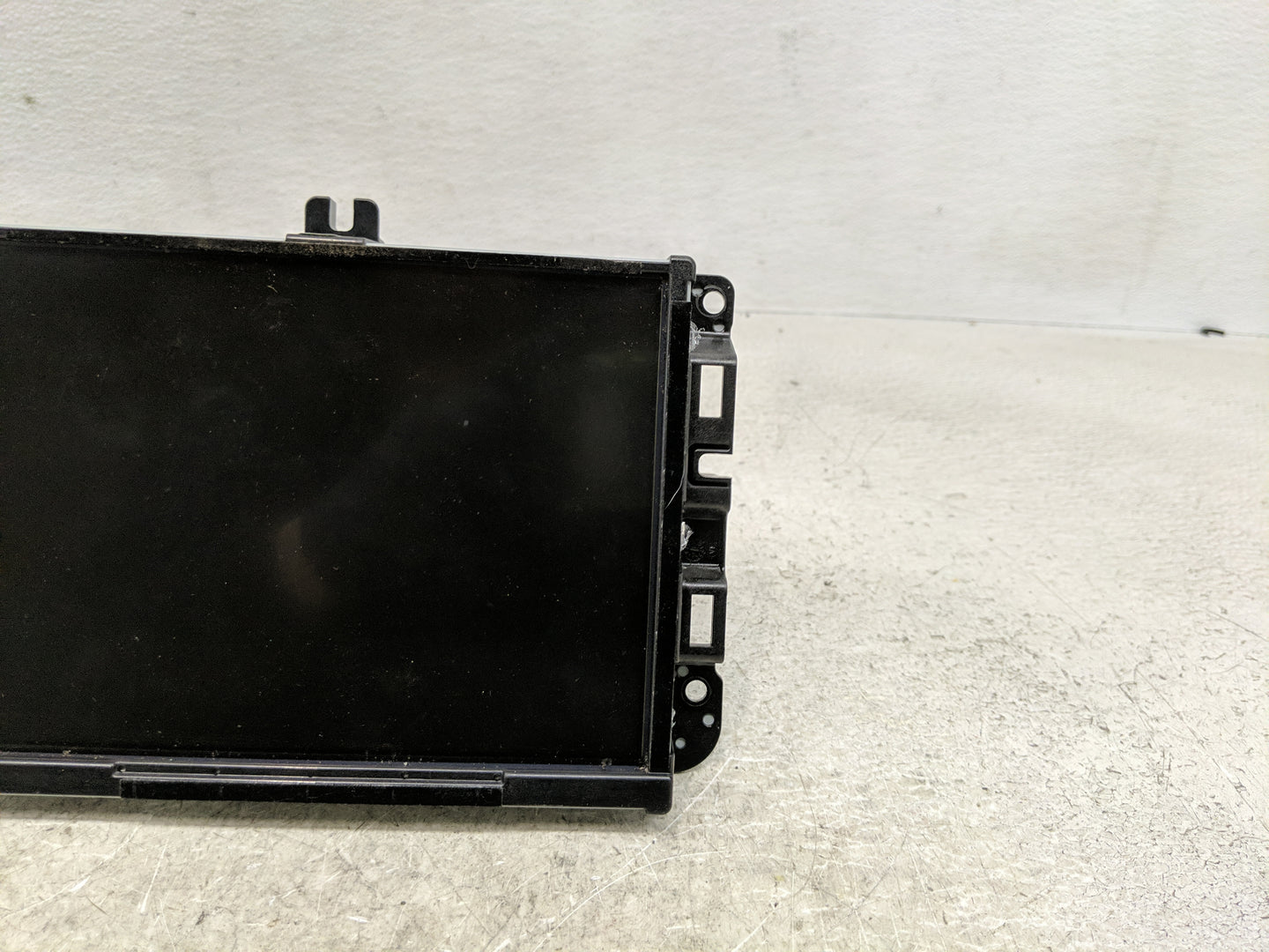2017 Jeep Cherokee Information Display Screen - Oemusedautoparts1.com