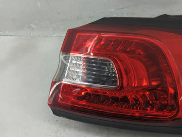 2014-2018 Jeep Cherokee Tail Light Assembly Passenger Right OEM P/N:68102906AF Fits Fits 2014 2015 2016 2017 2018 OEM Used Auto Parts