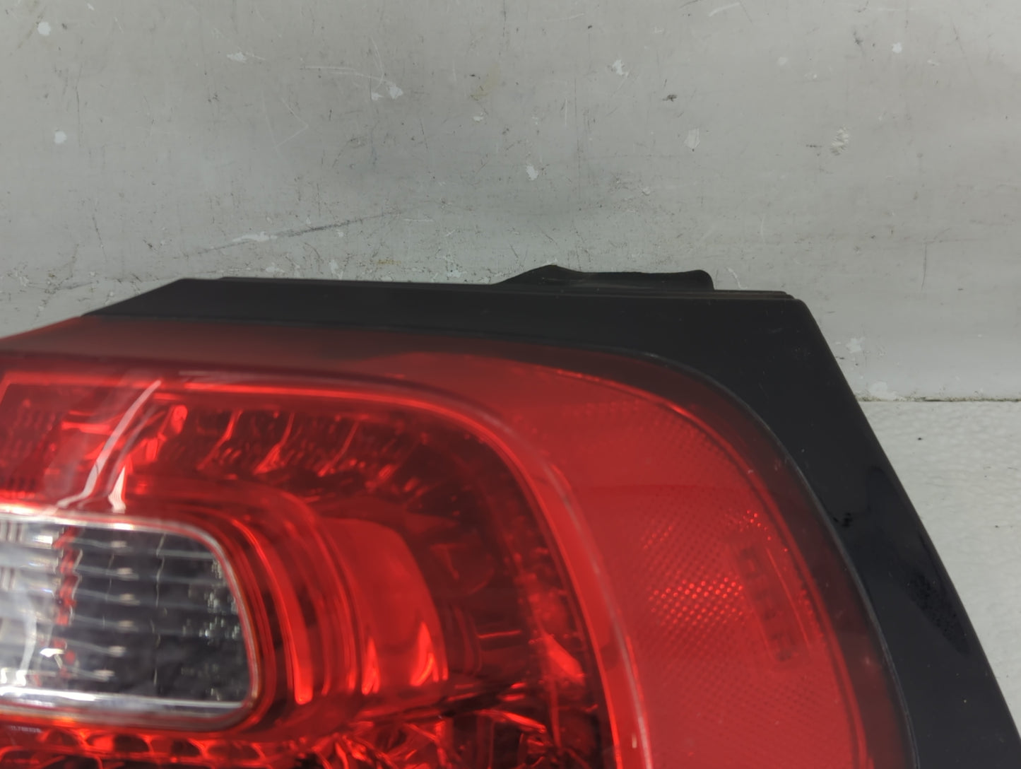 2014-2018 Jeep Cherokee Tail Light Assembly Passenger Right OEM P/N:68102906AF Fits Fits 2014 2015 2016 2017 2018 OEM Used A