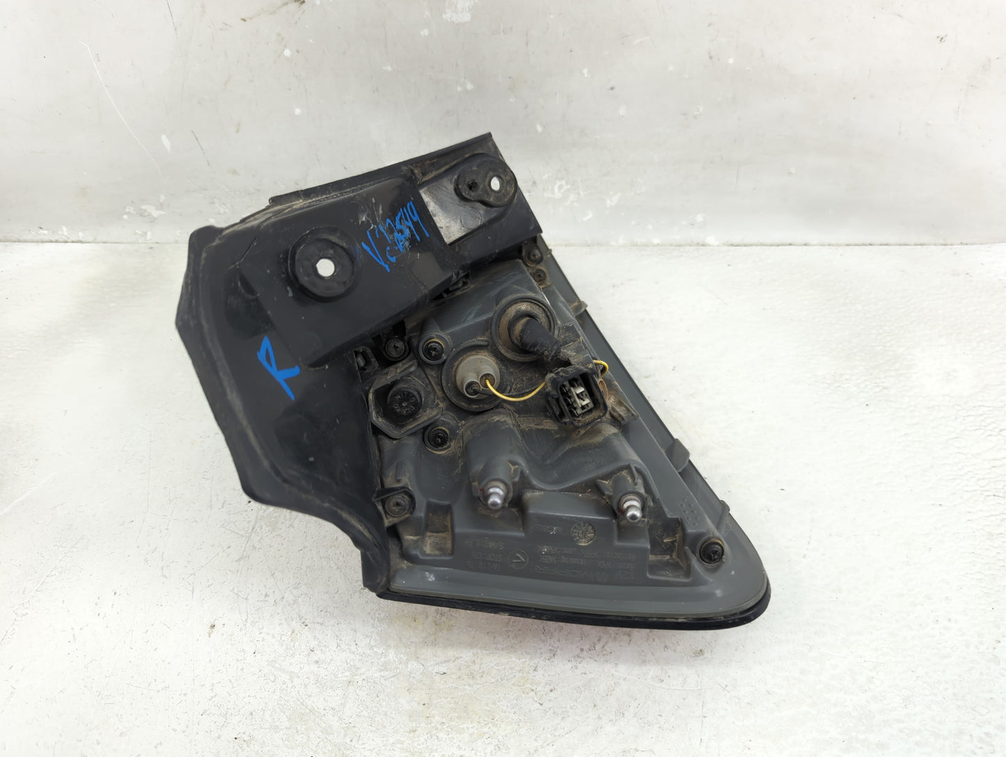 2014-2018 Jeep Cherokee Tail Light Assembly Passenger Right OEM P/N:68102906AF Fits Fits 2014 2015 2016 2017 2018 OEM Used A
