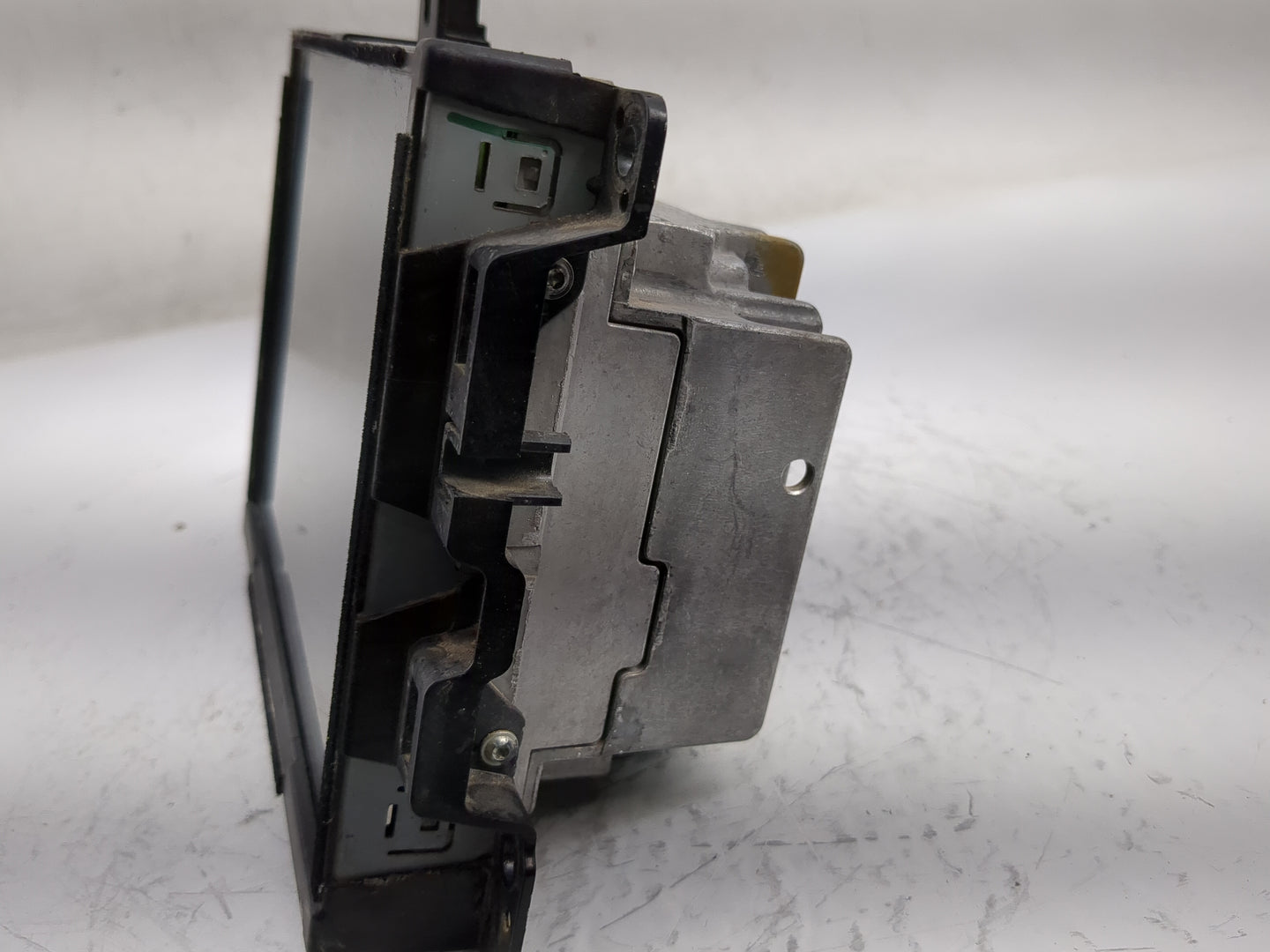 2017 Jeep Cherokee Radio AM FM Cd Player Receiver Replacement P/N:68249986AG Fits OEM Used Auto Parts - Oemusedautoparts1.co