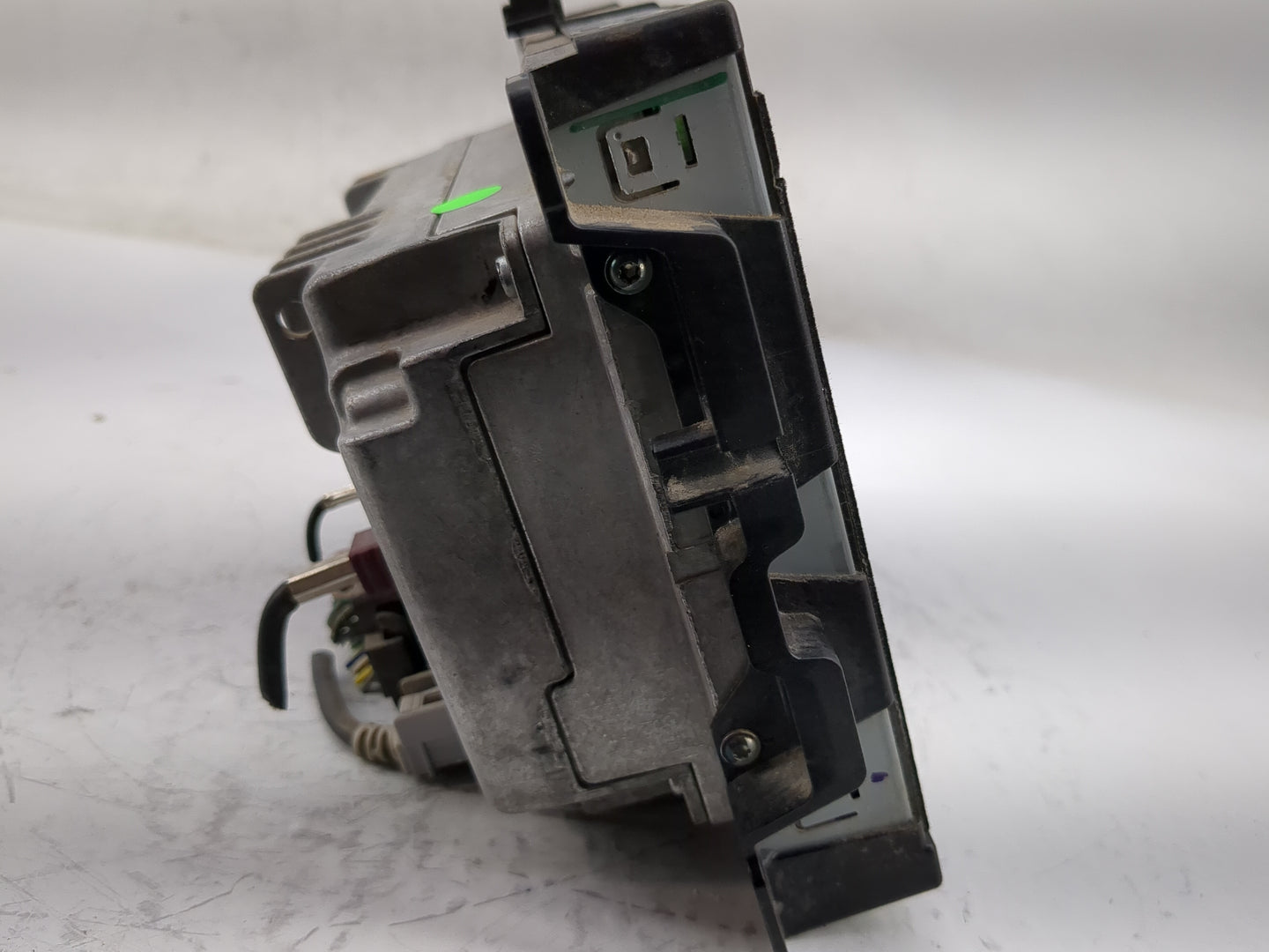 2017 Jeep Cherokee Radio AM FM Cd Player Receiver Replacement P/N:68249986AG Fits OEM Used Auto Parts - Oemusedautoparts1.co