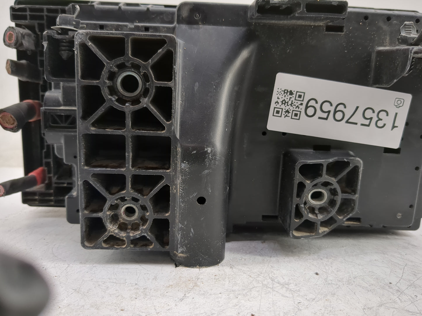 2017 Jeep Cherokee Fusebox Fuse Box Panel Relay Module P/N:68351954AC Fits OEM Used Auto Parts - Oemusedautoparts1.com