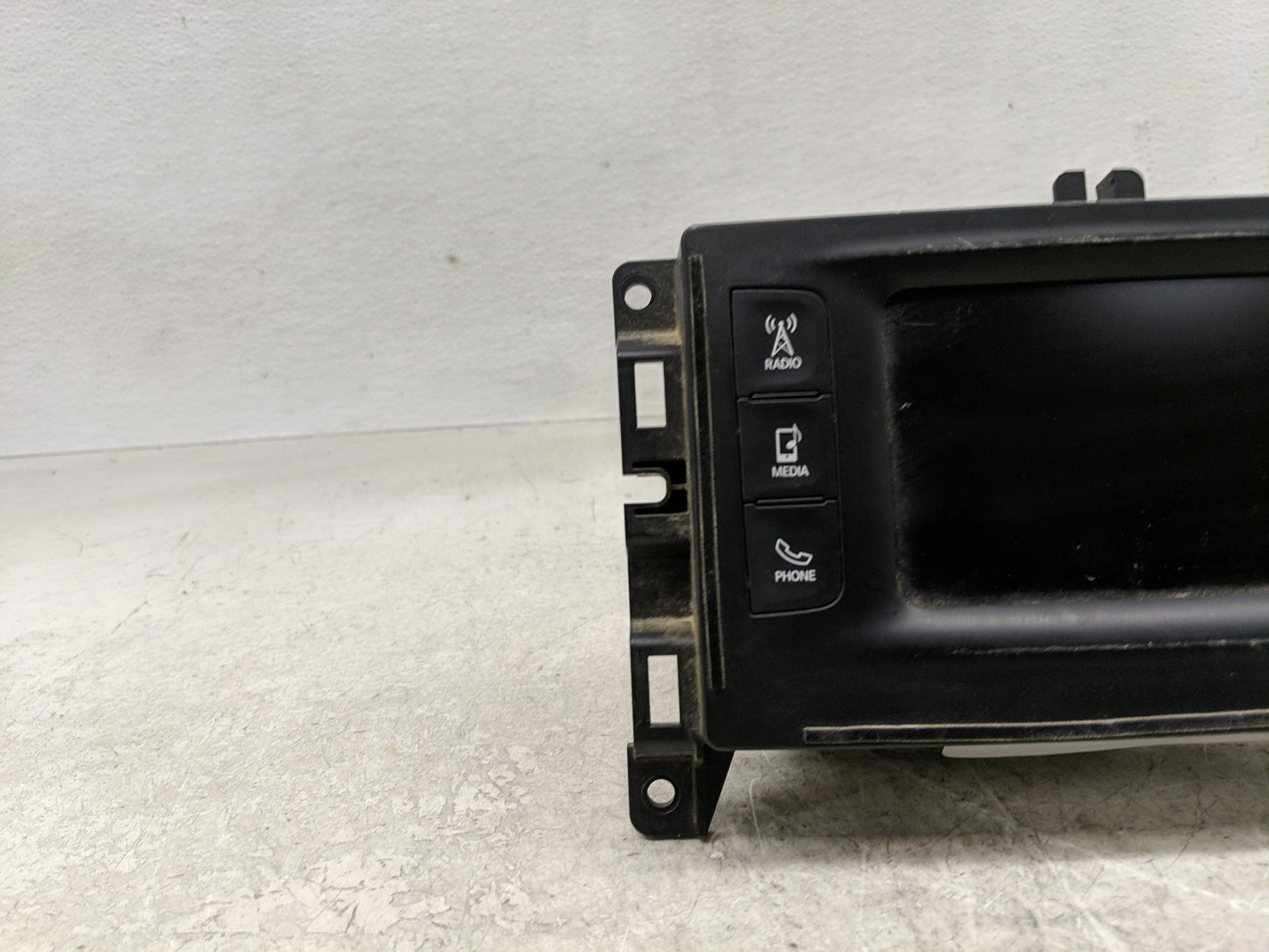 2017 Jeep Cherokee Radio AM FM Cd Player Receiver Replacement P/N:68292885AB Fits OEM Used Auto Parts - Oemusedautoparts1.co
