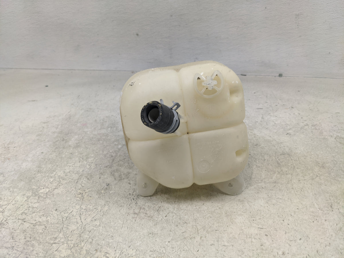 2014-2018 Jeep Cherokee Radiator Coolant Overflow Expansion Tank Bottle 1366830 - Oemusedautoparts1.com